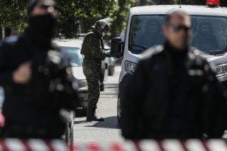 «Άνθρακες ο θησαυρός» από την έφοδο σε διαμέρισμα στα Εξάρχεια