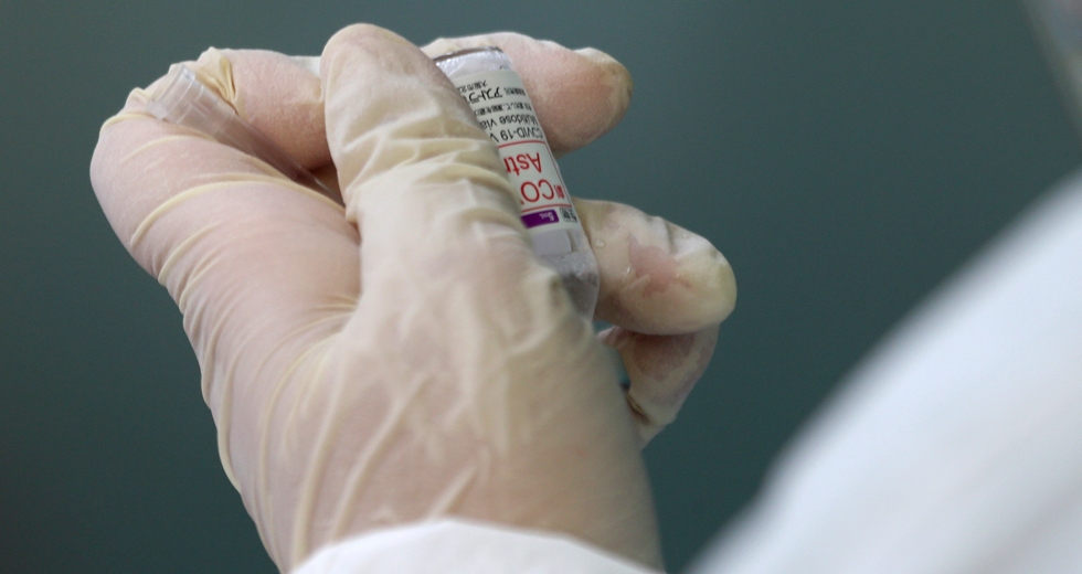 Χάθηκαν στον ουρανό και στα… AstraZeneca