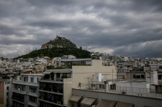 Ερχονται ανοιξιάτικες βροχές, καταιγίδες και χαλαζοπτώσεις