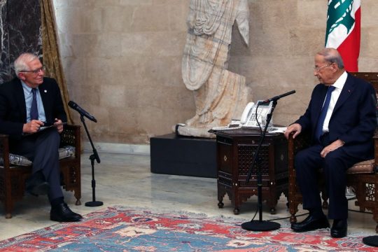 Με επιβολή κυρώσεων προειδοποιεί η Ε.Ε. τον Λίβανο