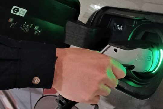 «Πράσινος» στόλος οχημάτων με το μεγαλύτερο δίκτυο ηλεκτρικής φόρτισης για τη Vodafone Ελλάδας