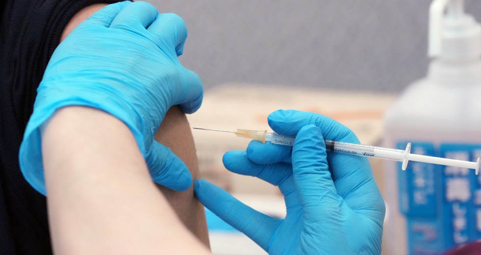 Κόμβο εμβολίων mRNA δρομολογεί ο ΠΟΥ στη Νότια Αφρική