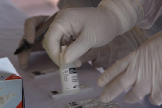 Κρήτη: 28 τα νέα κρούσματα – Μικρές μεταβολές στο ιικό φορτίο