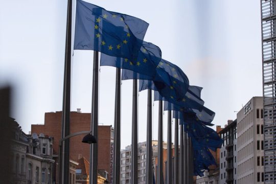 Αναζητείται ισορροπία ανάκαμψης και… εποπτείας