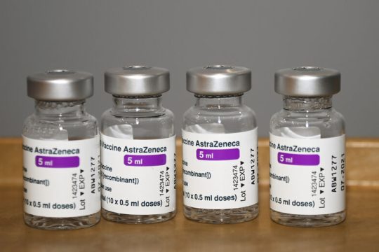 Μανιφέστο κατά των ιδιωτικών ευρεσιτεχνιών με εμβληματικές υπογραφές