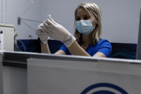 «Όχι» του ΣτΕ στην αναστολή υποχρεωτικού εμβολιασμού στην ΕΜΑΚ