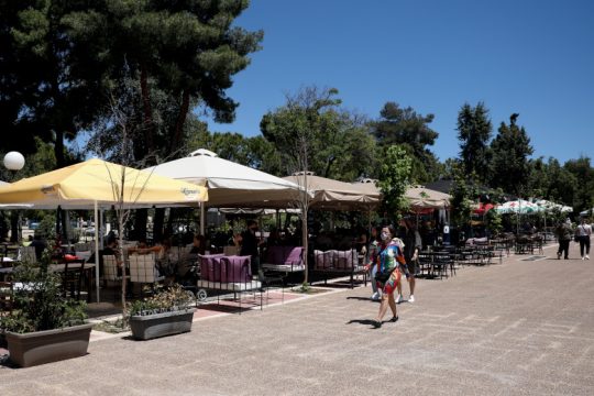 Ανακοινώσεις Χαρδαλιά το απόγευμα για μουσική και ωράριο κυκλοφορίας