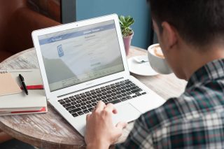 Ερωτήματα για τη λογοκρισία στο Facebook