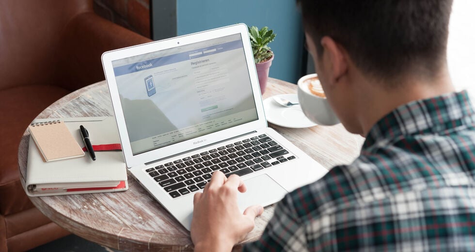Ερωτήματα για τη λογοκρισία στο Facebook