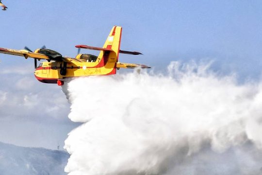 Πυρκαγιές σε Μέγαρα και Χίο
