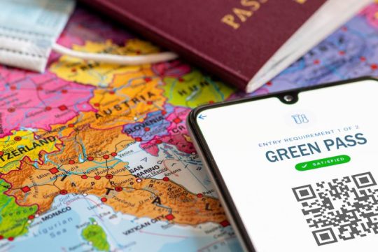 Σε ισχύ τα πιστοποιητικά Covid σε Ελλάδα και άλλες πέντε χώρες