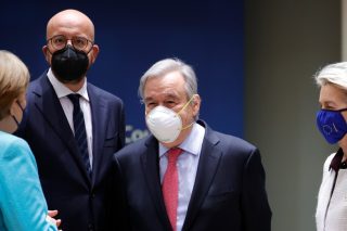 Σε εξέλιξη η σύνοδος, στο τραπέζι πανδημία και κλιματική αλλαγή