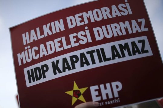 Εισαγγελικό αίτημα για κλείσιμο του φιλοκουρδικού HDP στο τουρκικό Ακυρωτικό Δικαστήριο
