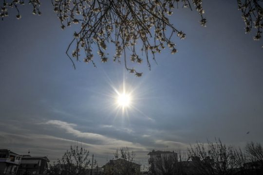 Αίθριος ο καιρός, μικρή άνοδος της θερμοκρασίας