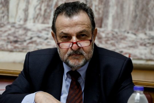 «Απρέπεια» Κεγκέρογλου στη Βουλή και απάντηση Ξενογιαννακοπούλου