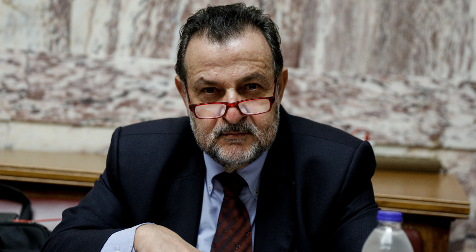«Απρέπεια» Κεγκέρογλου στη Βουλή και απάντηση Ξενογιαννακοπούλου