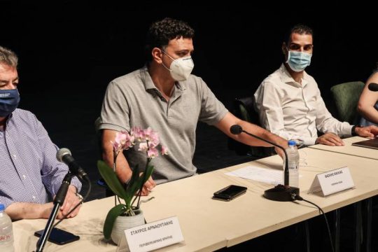 Αλαλούμ με τους εμβολιασμούς στις πλαζ