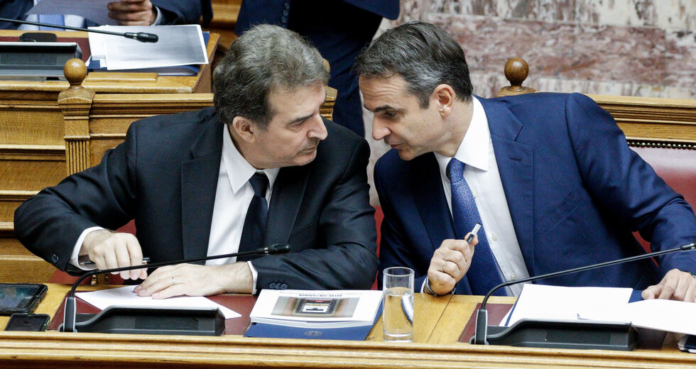 Υπό πίεση η κυβέρνηση