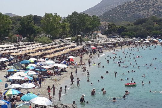 Ο δήμαρχος καταγγέλλει την αδυναμία των αρχών «να εφαρμοστεί η νομιμότητα»