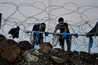 L’Echo: Ο νέος καταυλισμός της Λέσβου είναι η ντροπή της Ευρώπης