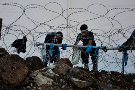 L’Echo: Ο νέος καταυλισμός της Λέσβου είναι η ντροπή της Ευρώπης