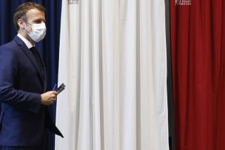 Καταποντισμός Μακρόν – Λεπέν, στροφή στο «παλιό»