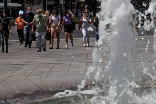 Μικρή υποχώρηση των πολύ υψηλών θερμοκρασιών