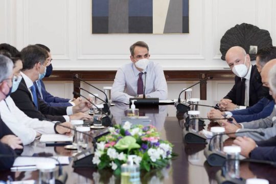 Πακέτο ύψους 420 εκατ. προς τις τουριστικές επιχειρήσεις
