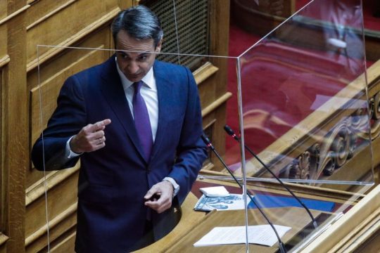 «Ωδή» στις απεργοκτόνες διατάξεις από τον πρωθυπουργό