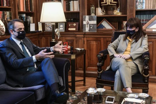 Ερωτήματα για την υποχρεωτικότητα