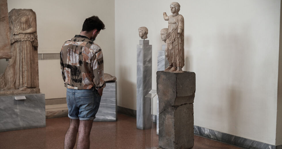Εμπόδισαν την είσοδο σε μαθητές πρόσφυγες