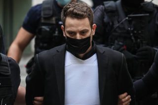 Δεν είναι ο Μπάμπης. Είναι ο δολοφόνος