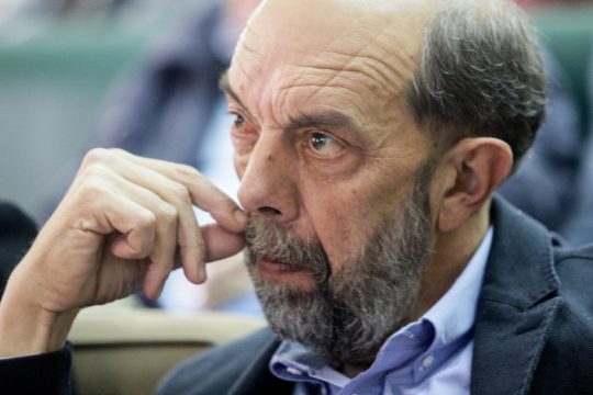 Αντιδρούν στη διά περιφοράς συνεδρίαση του Δημοτικού Συμβουλίου Πειραιά