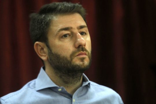 Υπονοούμενα για εμπλοκή συμφερόντων στα εσωτερικά του ΚΙΝ.ΑΛΛ.