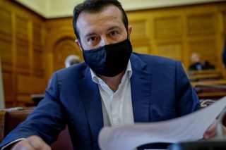 «“Μπλε” εργολαβία με τους μιντιάρχες»