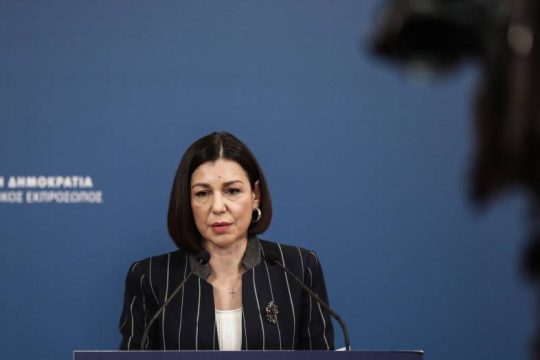 Επιχείρηση-φρένο στα σενάρια ανασχηματισμού από Πελώνη