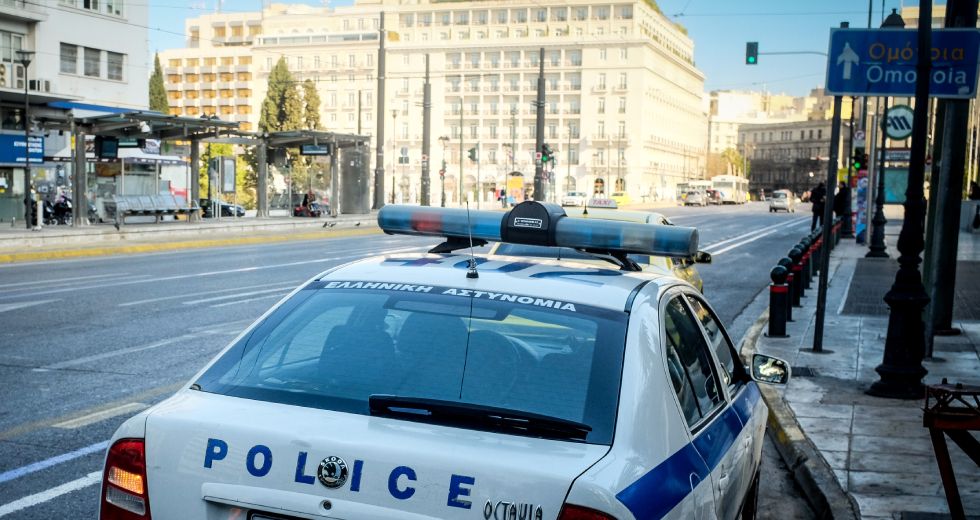 «Φυλάκισαν» και βίασαν 19χρονη