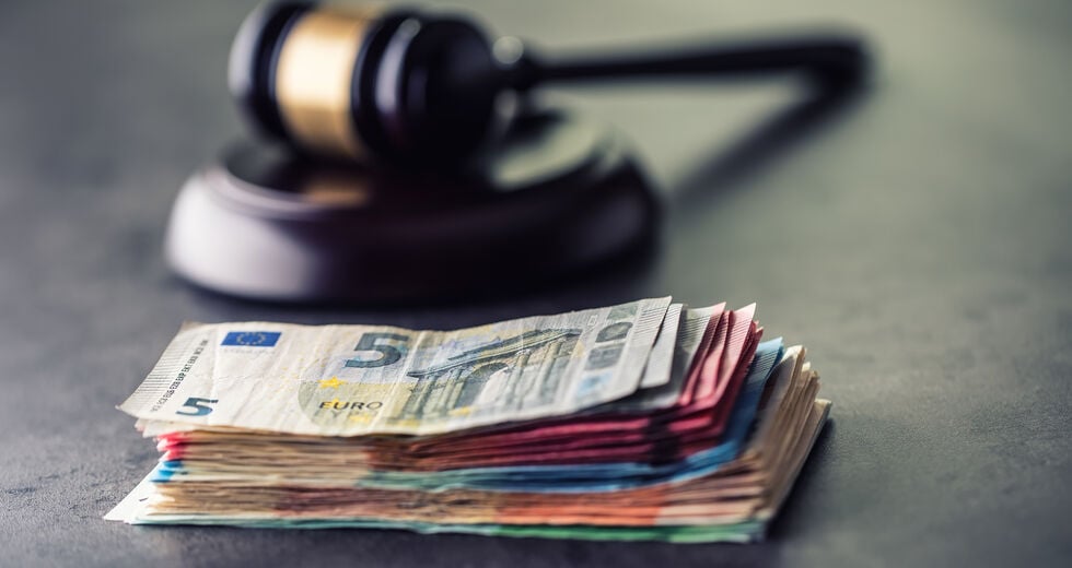 Οι δικηγόροι φορολογούμενου που έχασε την κατοικία του απαντούν στον Σταϊκούρα