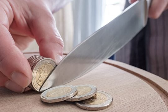 Αφαίμαξη των εισοδημάτων και το 2025: Στα 4,5 δισ. το πρωτογενές πλεόνασμα στο α’ τρίμηνο