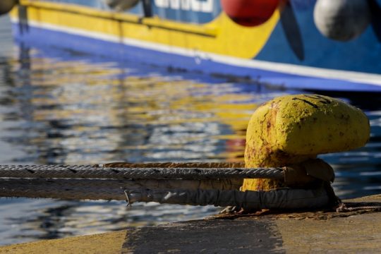 Απαγορευτικό στα 13 ναυτεργατικά σωματεία