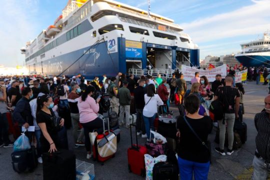 Ανεστάλη η απεργία της ΠΕΝΕΝ – Κανονικά τα δρομολόγια των πλοίων