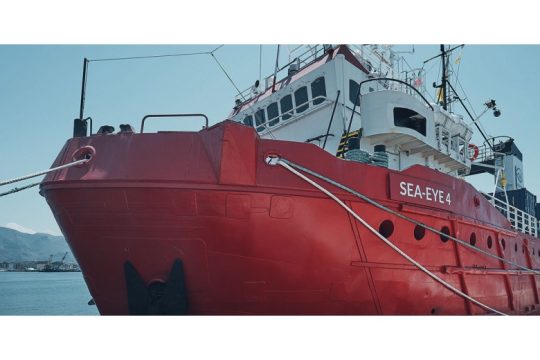 Ιταλικό «στοπ» σε πλοίο διάσωσης προσφύγων