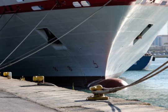 Εμπλοκή στις απεργιακές κινητοποιήσεις των ναυτεργατών