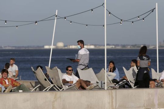 Ραγδαία εξάπλωση του στελέχους Δέλτα στην Πορτογαλία