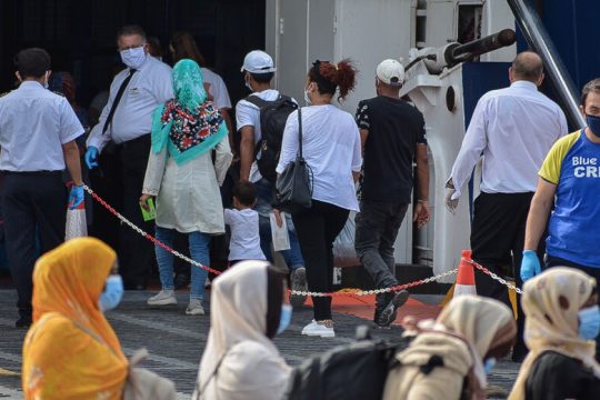 Σφίγγουν κι άλλο τη θηλιά