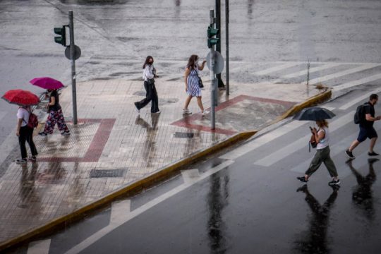 Φθινόπωρο και σήμερα στη χώρα, με βροχές και καταιγίδες