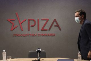 Eνα θερμό πολιτικό καλοκαίρι
