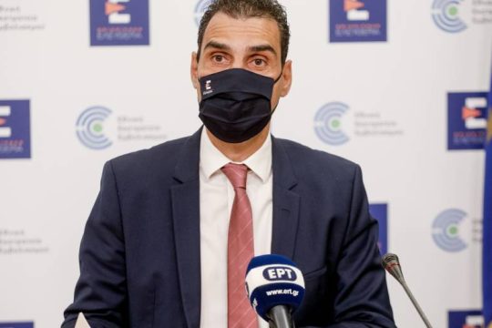 Προανήγγειλε για άλλη μία φορά εμβολιασμούς κατ’ οίκον μέσα στον Ιούνιο