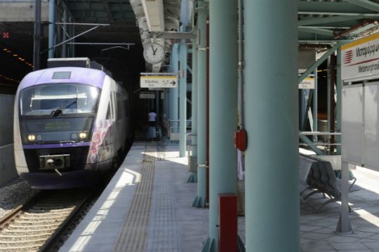 Χωρίς τρένα την Πέμπτη λόγω απεργίας για το εργασιακό ν/σ