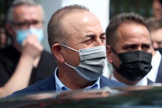 Οι αντιδράσεις της αντιπολίτευσης για την επίσκεψη Τσαβούσογλου